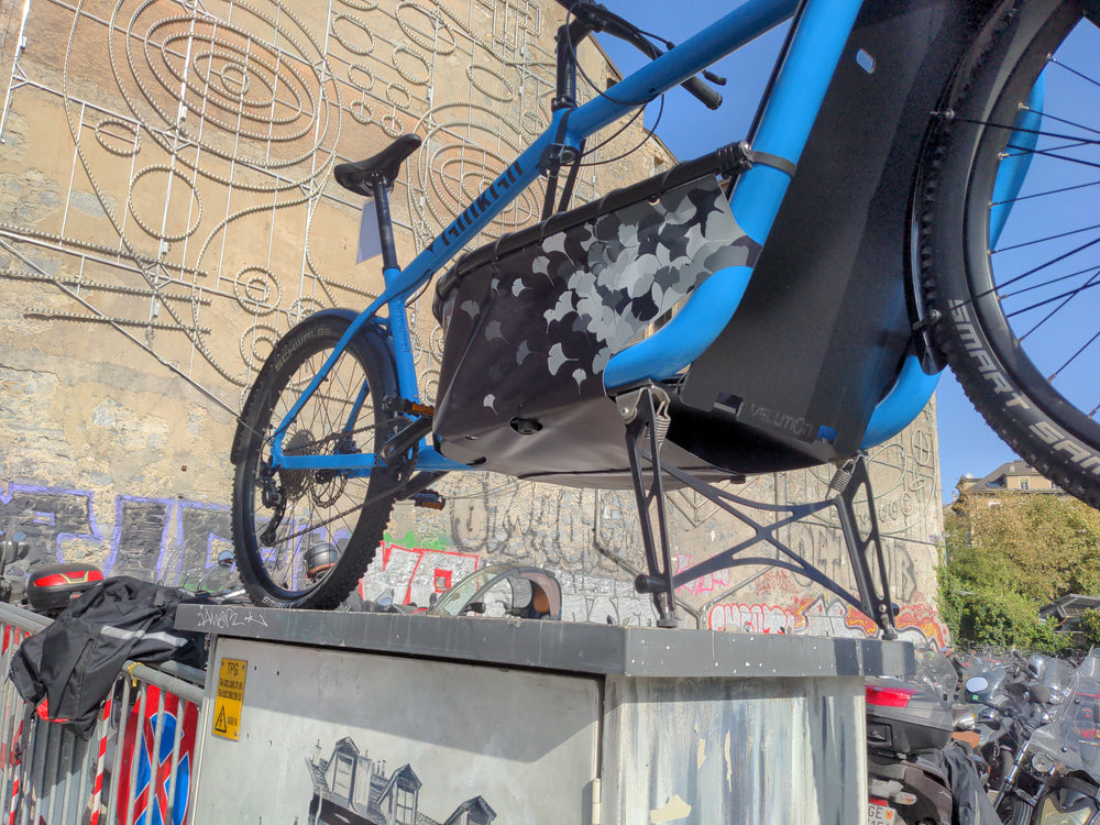 
            
                Load image into Gallery viewer, GinkGo V.2023 - Cargo Bike - Shimano XT - Light Blue
            
        
